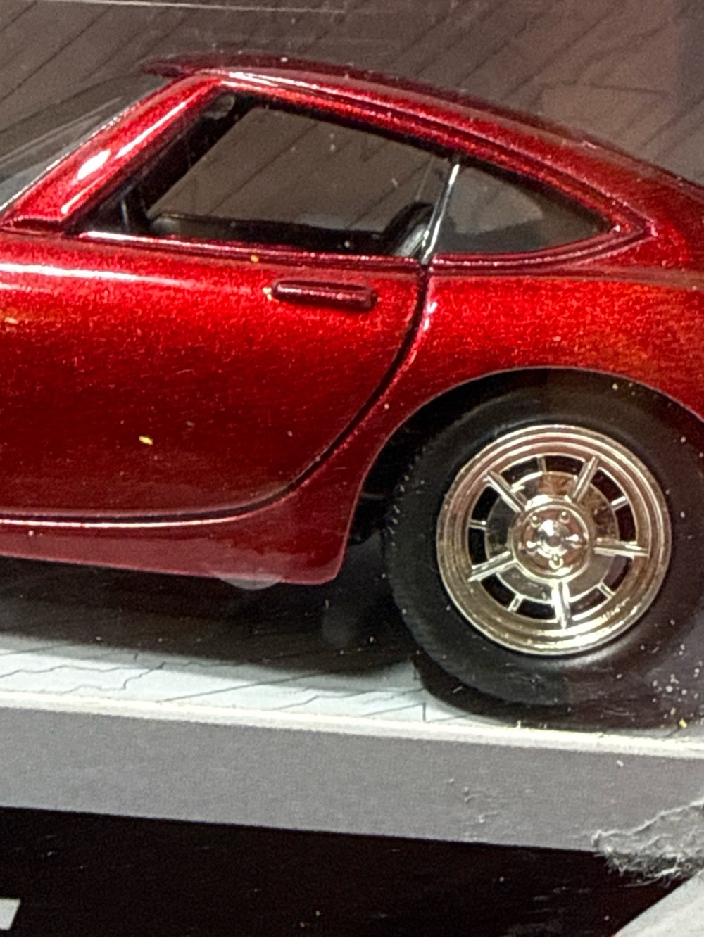 Power Ranger Red Ranger with Red 1967 Toyota 2000GT Toy Set - Picture 5 of 15